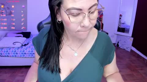 esme online show from 07.25.26