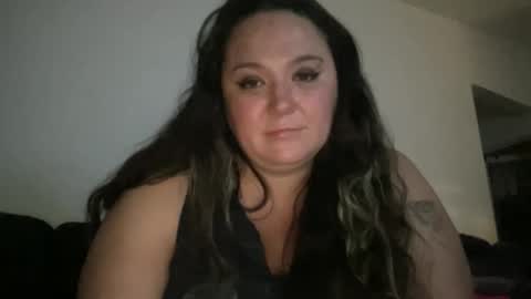 Snapshot of esmereldanikole chatting on 02.27.26 Nikole online show from 02.27.26