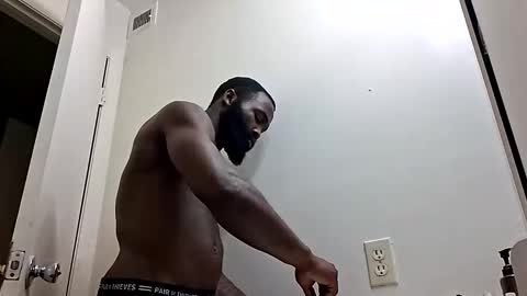 esmoovethegod online show from 09.20.25