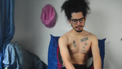 Esnider online show from 02.22.25