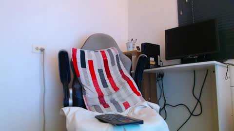 esteban online show from 04.24.26