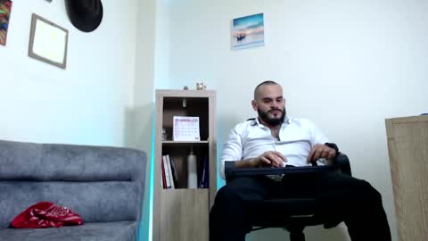 Esteban Fernandez online show from 04.10.26