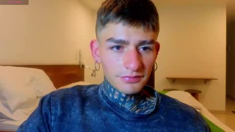 Esteban independent model online show from 05.10.26