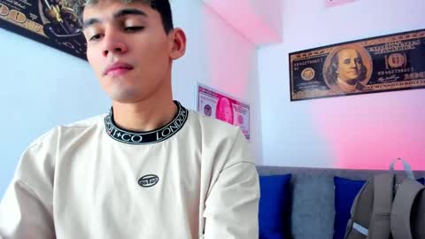 Snapshot of estebanperez_ chatting on 12.27.24 Esteban online show from 12.27.24