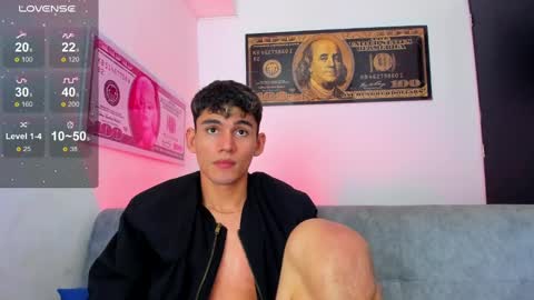 Snapshot of estebanperez_ chatting on 12.28.24 Esteban online show from 12.28.24