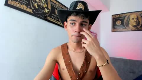 Snapshot of estebanperez_ chatting on 12.30.24 Esteban online show from 12.30.24