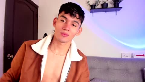 Snapshot of estebanperez_ chatting on 01.29.25 Esteban online show from 01.29.25