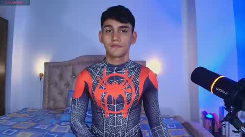 Snapshot of estebanperez_ chatting on 09.19.25 Esteban online show from 09.19.25