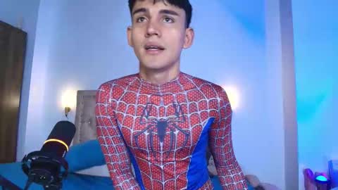 Snapshot of estebanperez_ chatting on 09.30.25 Esteban online show from 09.30.25