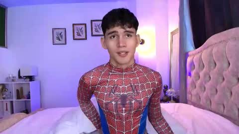 Snapshot of estebanperez_ chatting on 11.25.25 Esteban online show from 11.25.25