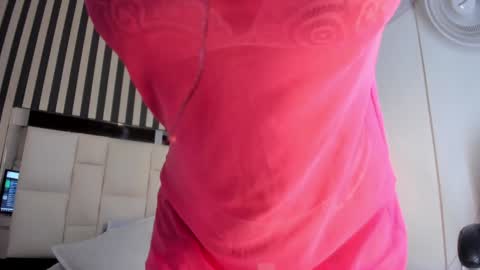 Snapshot of estefania__gomez chatting on 02.02.25 estefania__gomez online show from 02.02.25