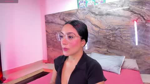 Snapshot of estefy_gomez1 chatting on 04.18.26 Stefy online show from 04.18.26