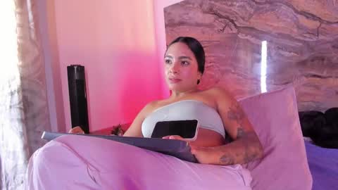 Snapshot of estefy_gomez1 chatting on 04.29.26 Stefy online show from 04.29.26