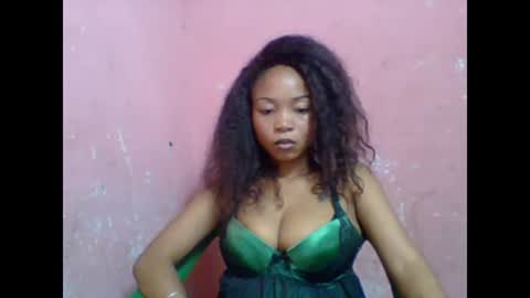 estelah20 online show from 10.06.25