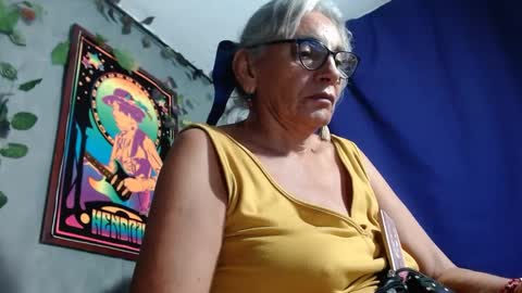 Snapshot of estelamaris1 chatting on 12.01.24 estelamaris online show from 12.01.24