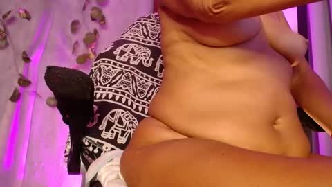 Snapshot of estelamaris1 chatting on 02.07.25 estelamaris online show from 02.07.25