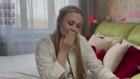 Estella online show from 03.11.26