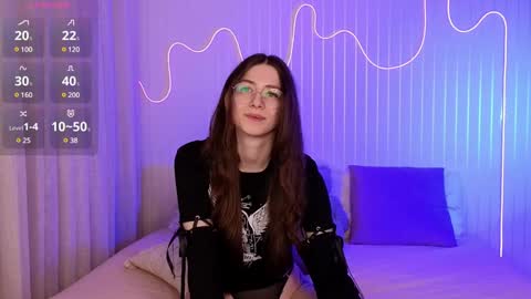 Snapshot of ester_hill chatting on 12.12.24 Ester online show from 12.12.24