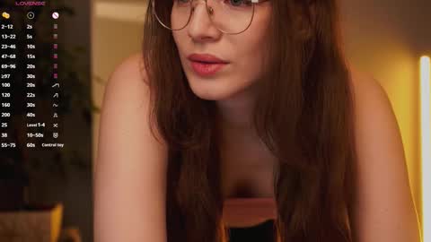 Snapshot of ester_hill chatting on 11.04.25 Ester online show from 11.04.25