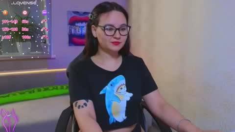 EsterPlayful online show from 09.22.25