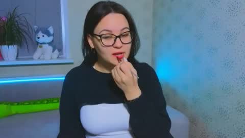 EsterPlayful online show from 12.02.25