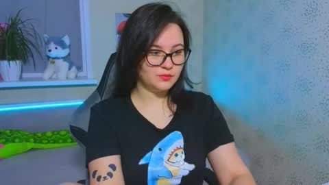 EsterPlayful online show from 12.05.25