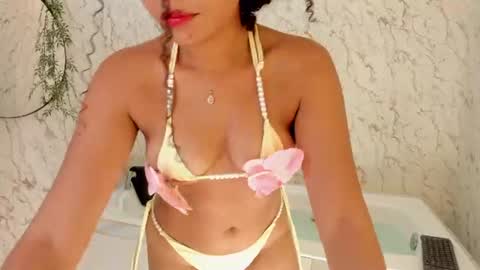 Snapshot of esther_sofia chatting on 07.18.26 esther online show from 07.18.26