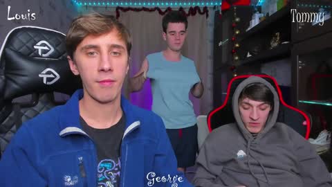 Snapshot of esthetics_boys chatting on 01.06.25 LOUIS online show from 01.06.25