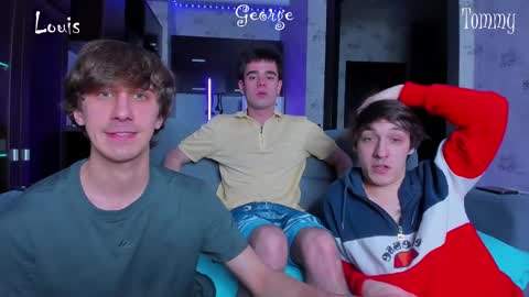 Snapshot of esthetics_boys chatting on 02.18.25 LOUIS online show from 02.18.25