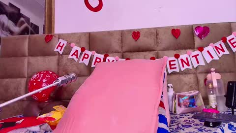 Estrella online show from 02.14.25