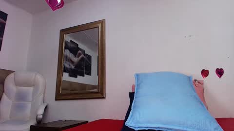 Estrella online show from 03.10.25