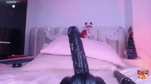 Estrella online show from 12.04.25