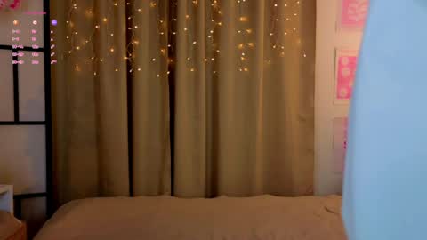 Anna  online show from 04.17.26