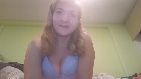 Snapshot of estrellawalters chatting on 12.08.24 estrellawalters online show from 12.08.24