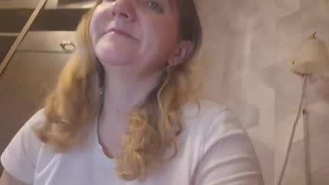Snapshot of estrellawalters chatting on 04.28.26 estrellawalters online show from 04.28.26