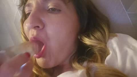 Snapshot of estrellawalters chatting on 05.26.26 estrellawalters online show from 05.26.26