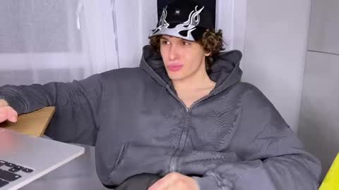 Alex online show from 05.12.26