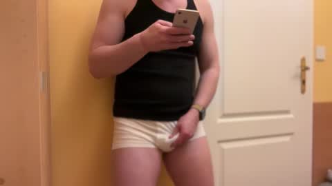 Snapshot of etat_on chatting on 01.06.26 Tom online show from 01.06.26