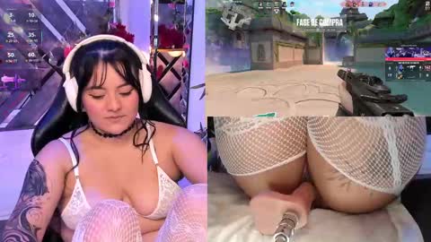 Snapshot of eterna_aura chatting on 03.10.25 Aura online show from 03.10.25