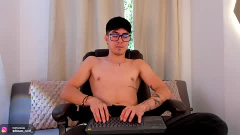 etham_wolf1 online show from 04.29.26