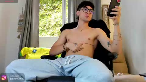 Snapshot of etham_wolf1 chatting on 06.18.26 etham_wolf1 online show from 06.18.26