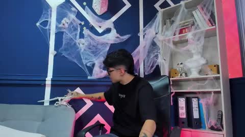 Etham online show from 10.21.25