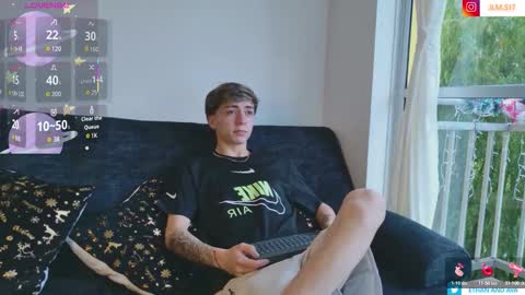 Snapshot of ethan_and_ava chatting on 12.04.25 ethan and ava online show from 12.04.25