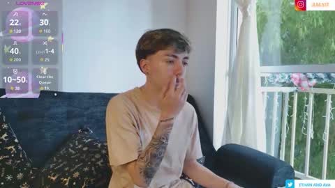 Snapshot of ethan_and_ava chatting on 12.17.25 ethan and ava online show from 12.17.25