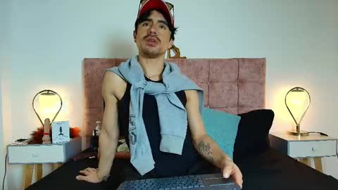 Snapshot of ethan_briggs chatting on 04.17.26 ethan online show from 04.17.26