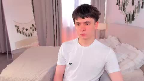 Snapshot of ethan_crowe chatting on 07.13.26 Ethan online show from 07.13.26