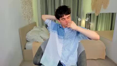 Snapshot of ethan_crowe chatting on 07.31.26 Ethan online show from 07.31.26