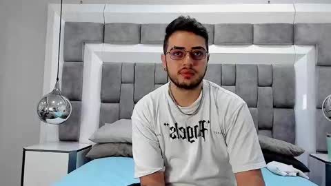 ethan_greys online show from 11.25.25