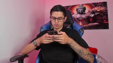 Snapshot of ethan_sai01 chatting on 02.25.25 ETHAN SAI online show from 02.25.25