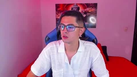 Snapshot of ethan_sai01 chatting on 11.11.25 ETHAN SAI online show from 11.11.25